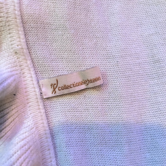 Chic Cream Ruffled Scarf - Picture 3 of 3